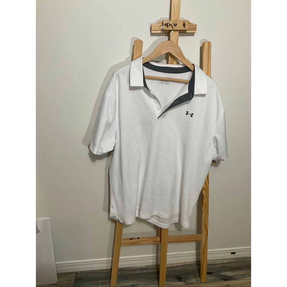 Under Armour, men’s tech polo shirt, white gray collar, trim size 2XL